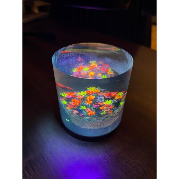 Vintage lucite MCM 3” Paperweight Flowers In a Basket -glows under blue light